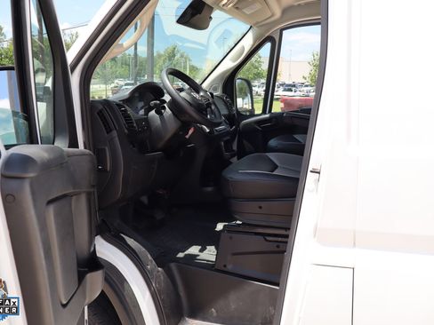 Used 2025 RAM ProMaster 2500 w/ Convenience Group FWD image 23