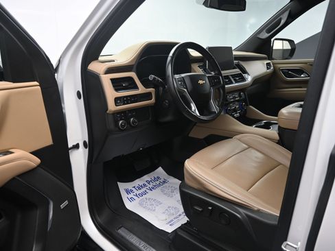 Certified 2022 Chevrolet Suburban Premier AWD/4WD image 9