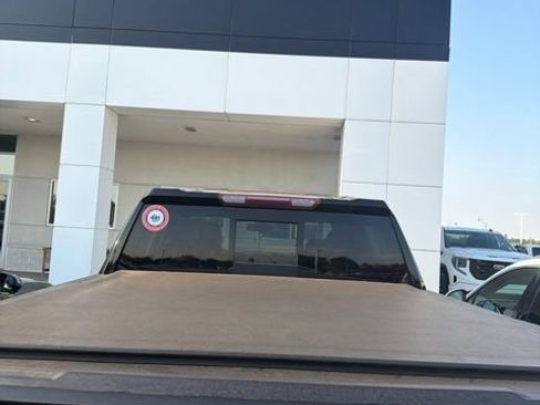 Used 2019 GMC Sierra 1500 SLT w/ SLT Premium Plus Package AWD/4WD image 10