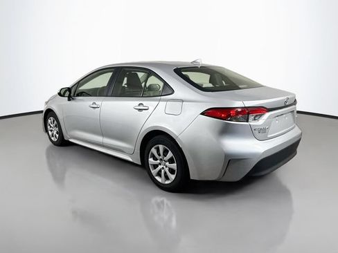 Used 2023 Toyota Corolla LE w/ Carpet Mat Package (TMS) FWD image 4