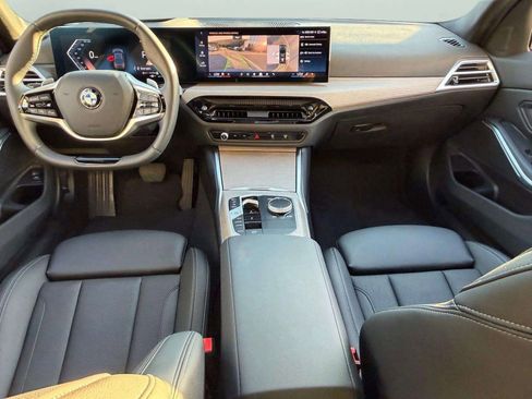 Used 2025 BMW 330i Sedan image 4