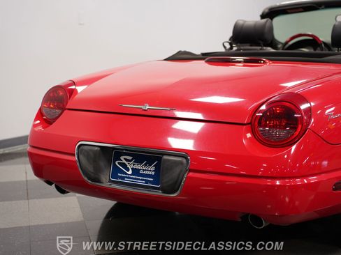 Used 2003 Ford Thunderbird image 26