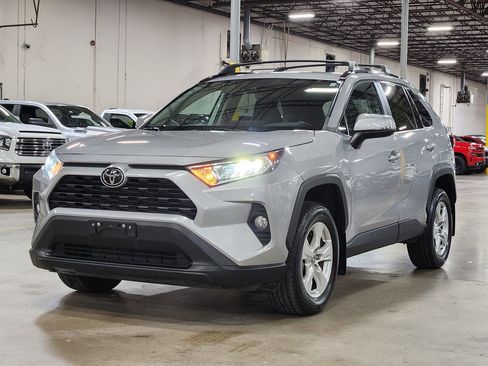 Used 2021 Toyota RAV4 XLE image 4