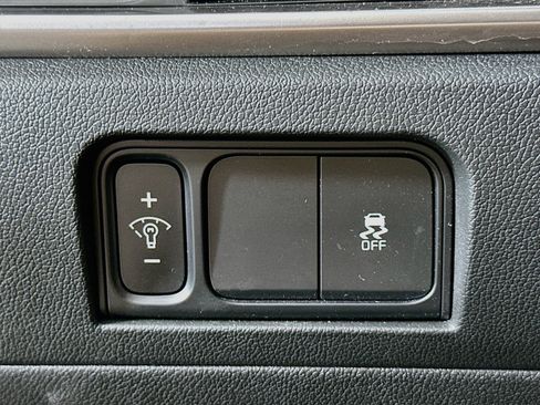 Used 2024 Kia Sorento S FWD image 17