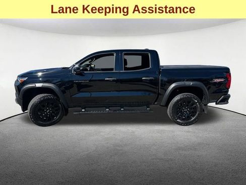 Used 2024 Chevrolet Colorado Trail Boss w/ Technology Package AWD/4WD image 6