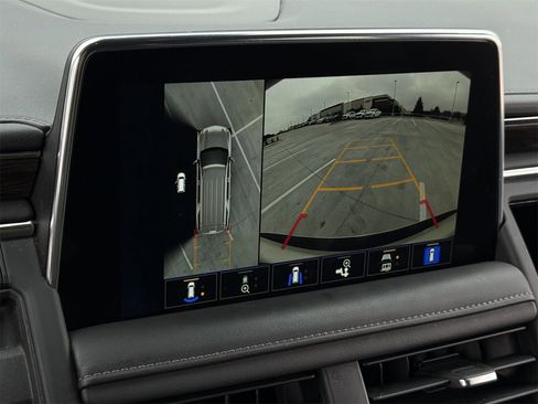 Used 2023 Chevrolet Tahoe Z71 w/ Luxury Package image 18