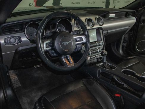 Used 2021 Ford Mustang Premium image 5