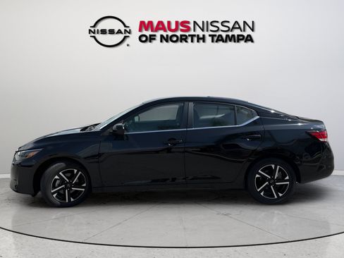 Used 2025 Nissan Sentra SV FWD image 4