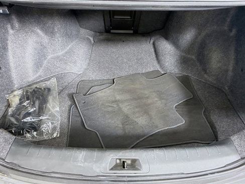 Used 2011 Honda Accord EX image 23