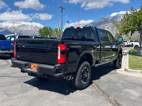 Used 2026 Ford F350 Platinum w/ Tremor Off-Road Package AWD/4WD image 9