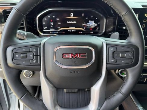 Used 2025 GMC Sierra 1500 SLT AWD/4WD image 13