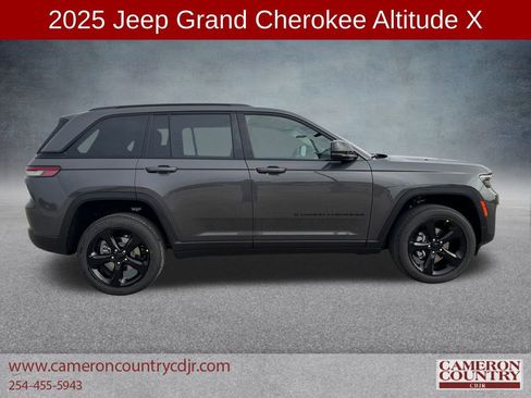 New 2025 Jeep Grand Cherokee Altitude AWD/4WD image 3