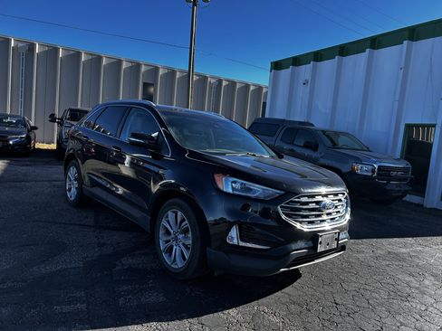 Used 2019 Ford Edge Titanium image 7