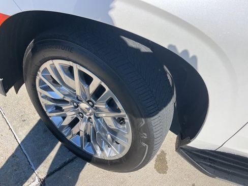 Used 2023 Chevrolet Tahoe High Country image 39