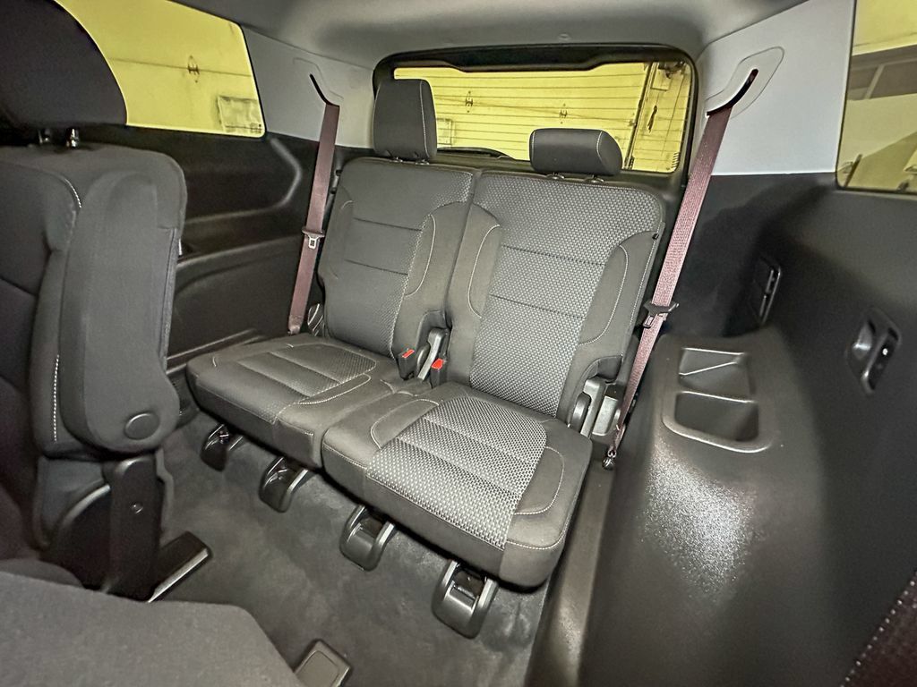 Used 2023 GMC Acadia SLE w/ Driver Convenience Package AWD/4WD image 30