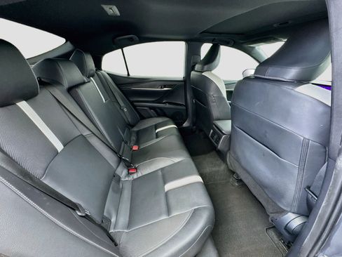 Used 2025 Toyota Camry SE w/ Multimedia Upgrade Package FWD image 19