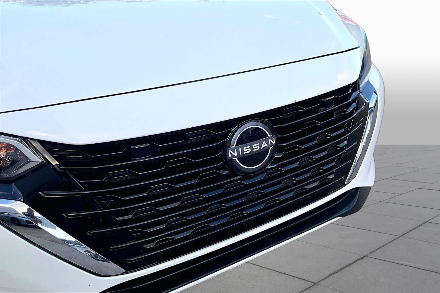 Used 2025 Nissan Sentra SV FWD image 29