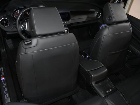 Used 2021 Chevrolet Camaro SS RWD image 15