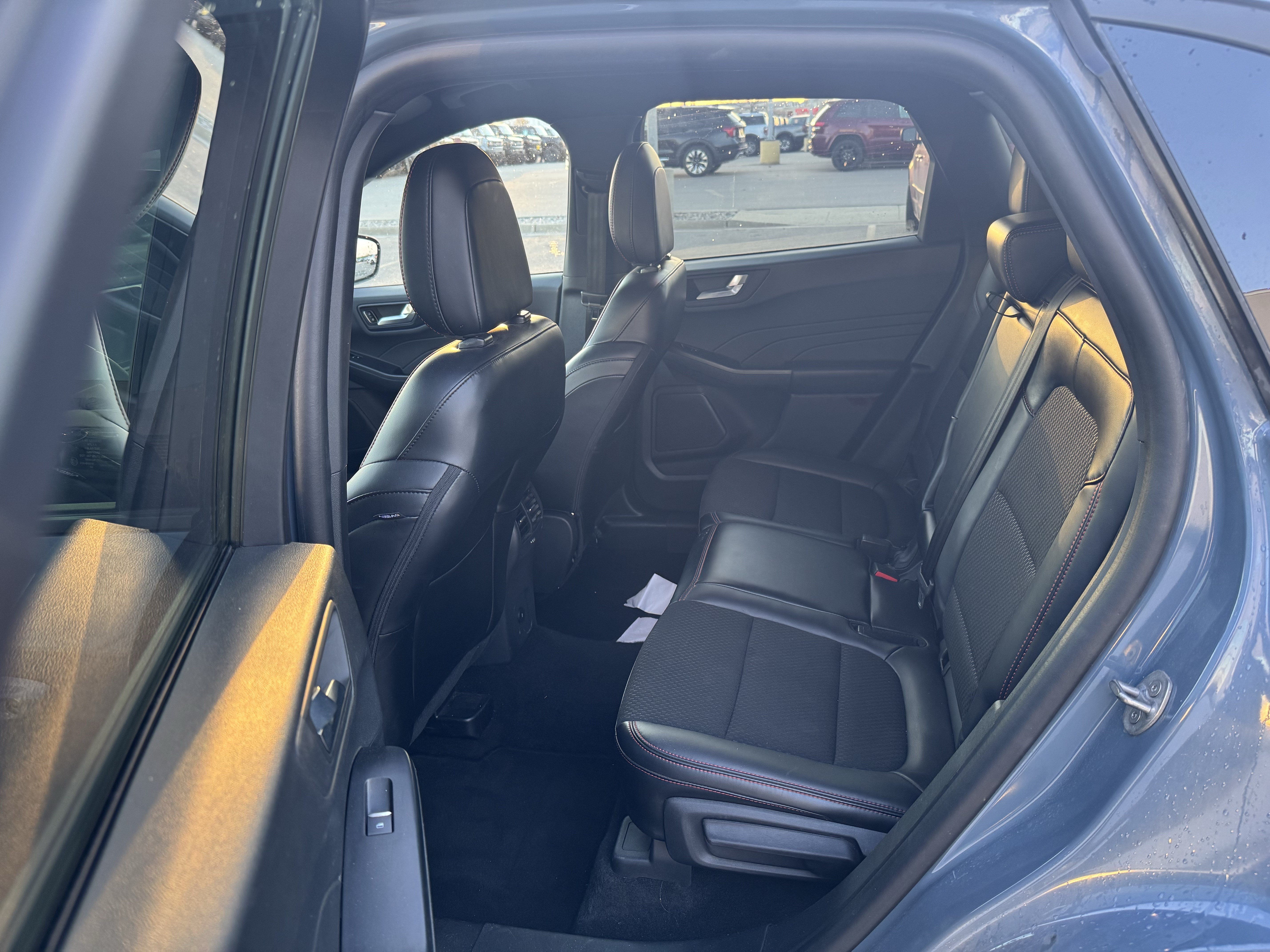 Used 2025 Ford Escape ST-Line Select AWD/4WD image 9