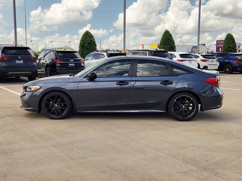 Used 2023 Honda Civic Sport image 4