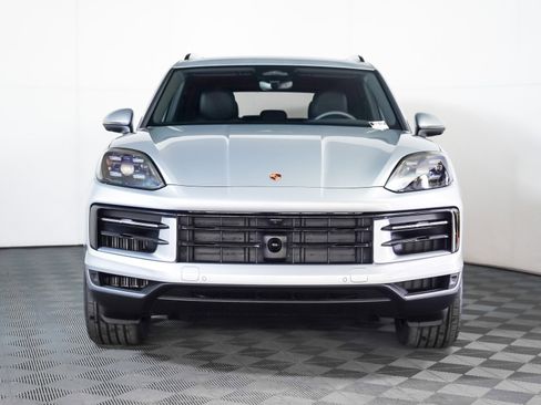 New 2026 Porsche Cayenne image 7