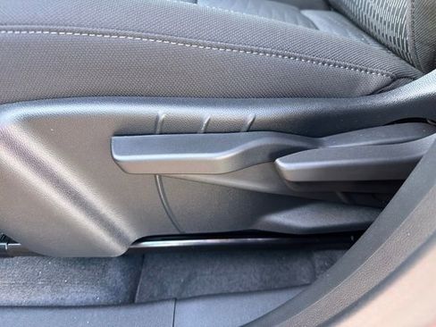 New 2026 Chevrolet Equinox LT w/ Safety and Technology Package FWD image 20