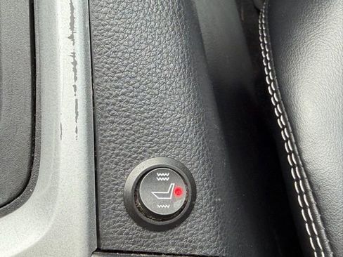 Used 2023 Toyota RAV4 XLE Premium image 29