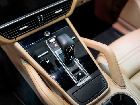 Used 2019 Porsche Cayenne image 60