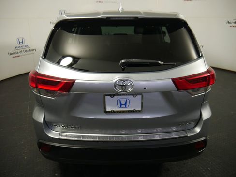 Used 2019 Toyota Highlander Plus w/ Protection Package #3 image 5