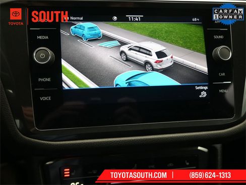 Used 2024 Volkswagen Tiguan SE image 19