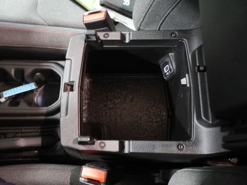 Used 2025 Jeep Wrangler Unlimited Rubicon image 31