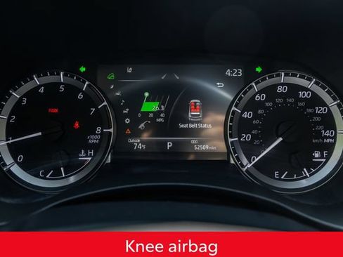 Used 2023 Toyota Highlander XLE AWD/4WD image 32
