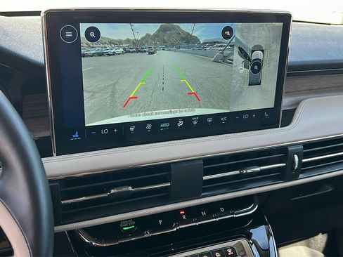 Used 2025 Lincoln Corsair Reserve w/ Jet Appearance Package image 17