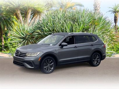 Certified 2022 Volkswagen Tiguan SE