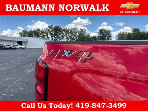 Used 2018 Chevrolet Silverado 1500 LT w/ All Star Edition AWD/4WD image 11