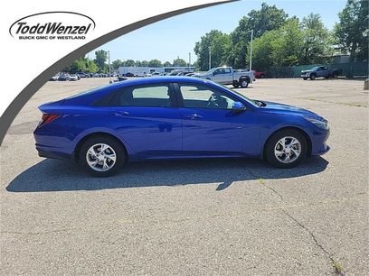 Used 2023 Hyundai Elantra SE