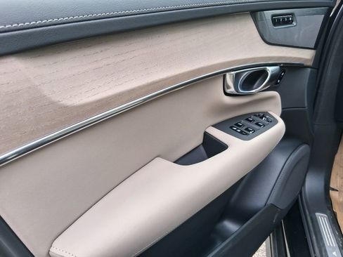 New 2026 Volvo XC90 B6 Plus w/ Protection Package Premier AWD/4WD image 9