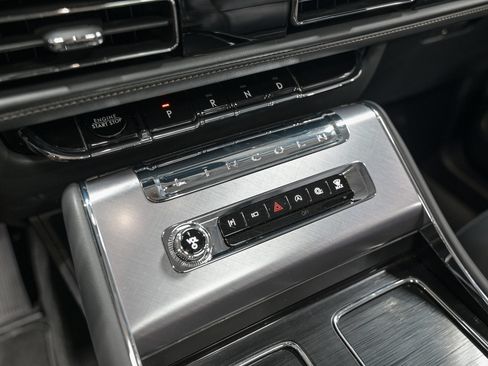Used 2025 Lincoln Aviator AWD image 22