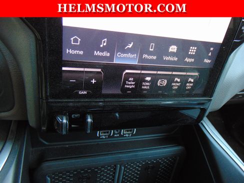 New 2025 RAM 2500 Laramie image 32