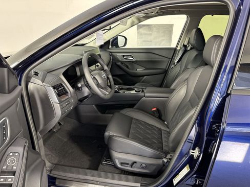 New 2026 Nissan Rogue Platinum w/ Platinum Premium Package image 5