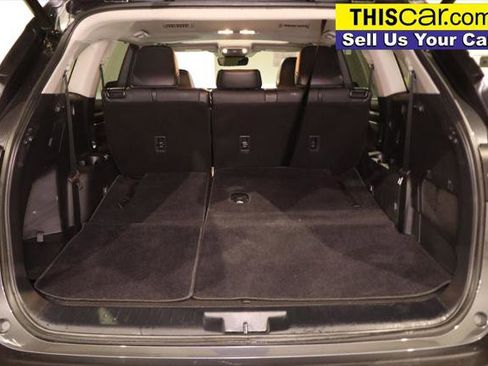 Used 2021 Toyota Highlander XLE FWD image 33