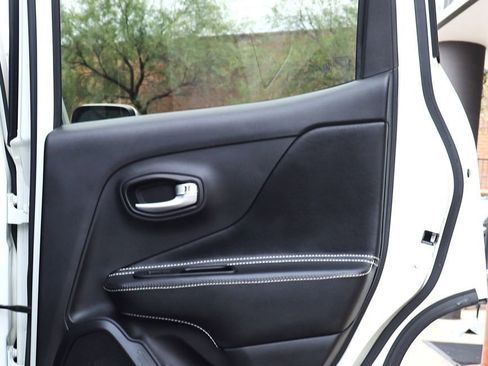 Used 2020 Jeep Renegade Latitude w/ Popular Equipment Group image 26