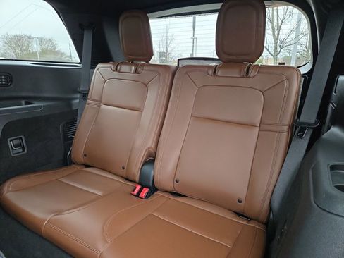 Used 2022 Lincoln Aviator Reserve w/ Equipment Group 201A image 15