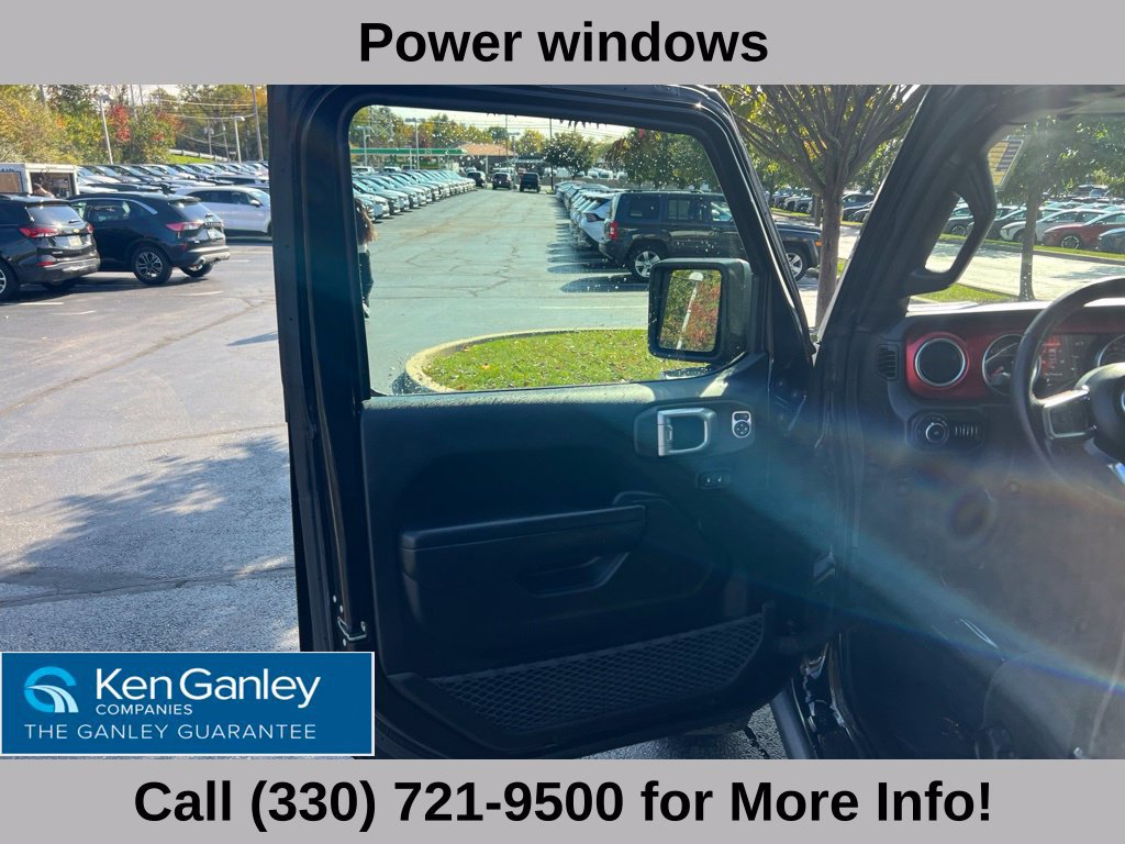 Used 2022 Jeep Wrangler Unlimited Rubicon w/ Xtreme Recon 35" Tire Package AWD/4WD image 23