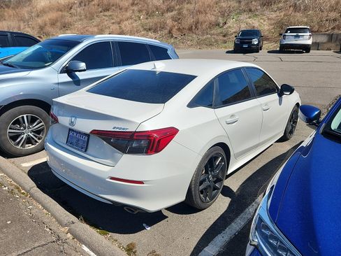 Used 2024 Honda Civic Sport image 4