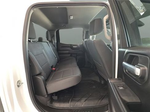 Used 2022 Chevrolet Silverado 1500 Custom AWD/4WD image 17