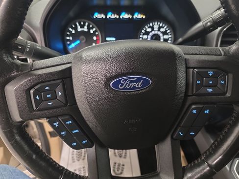 Used 2017 Ford F150 XLT w/ Equipment Group 302A Luxury AWD/4WD image 23