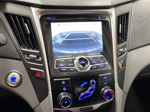 Used 2013 Hyundai Sonata SE w/ Navigation & Sunroof Pkg FWD image 9