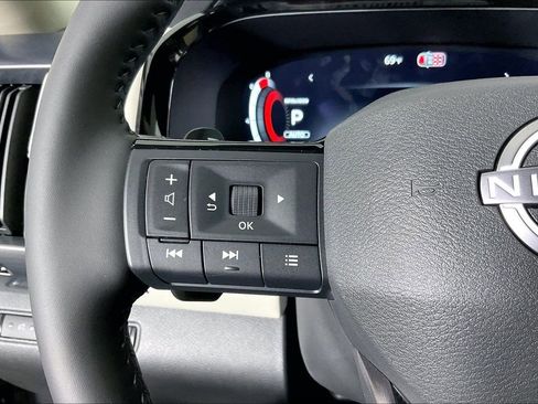 New 2026 Nissan Pathfinder SL image 28