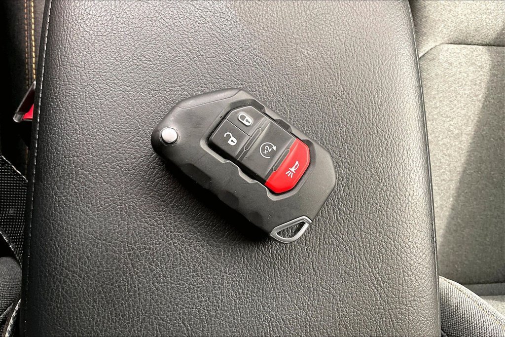 Used 2024 Jeep Gladiator Sport AWD/4WD image 39